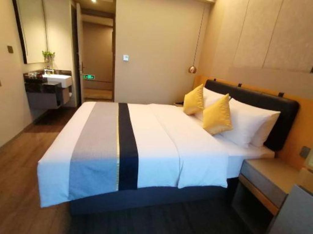 Home Inn Kunming Baita Road 昆明 エクステリア 写真