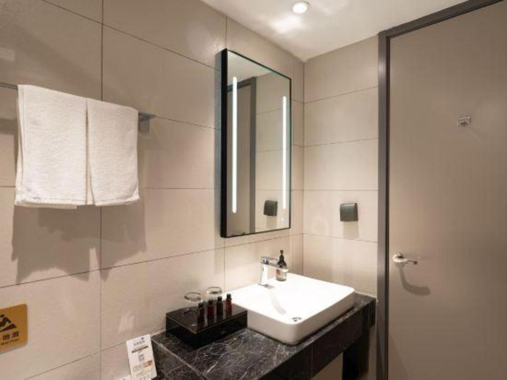 Home Inn Kunming Baita Road 昆明 エクステリア 写真