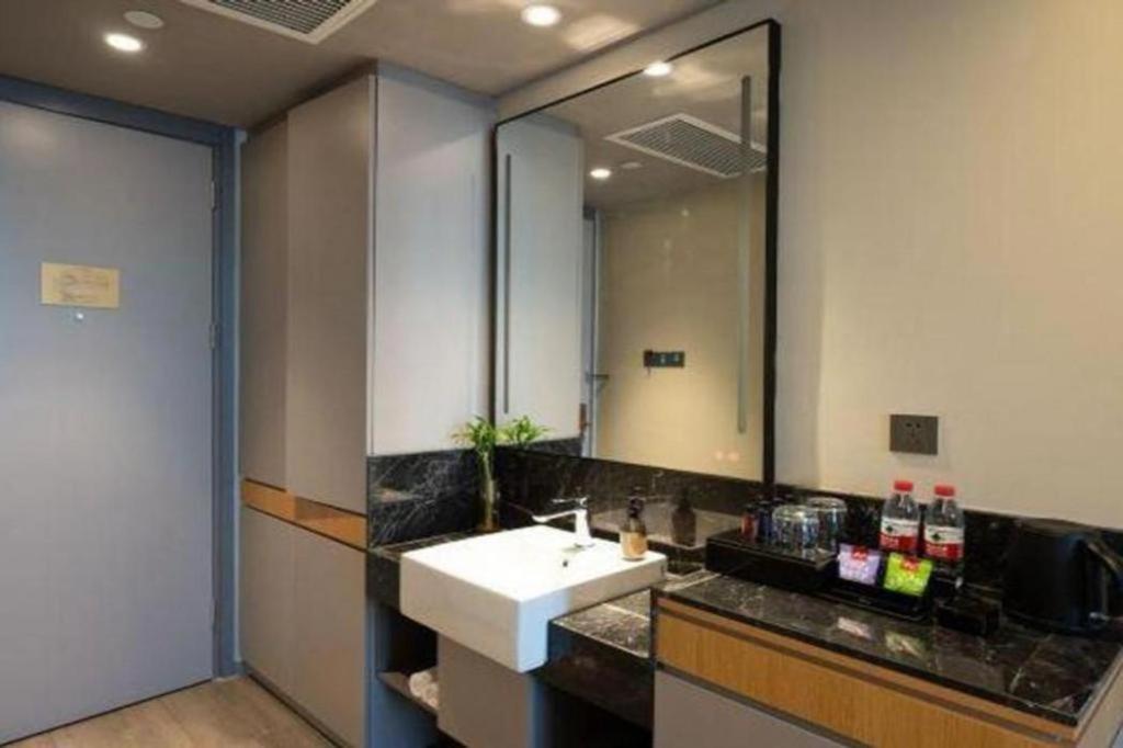 Home Inn Kunming Baita Road 昆明 エクステリア 写真